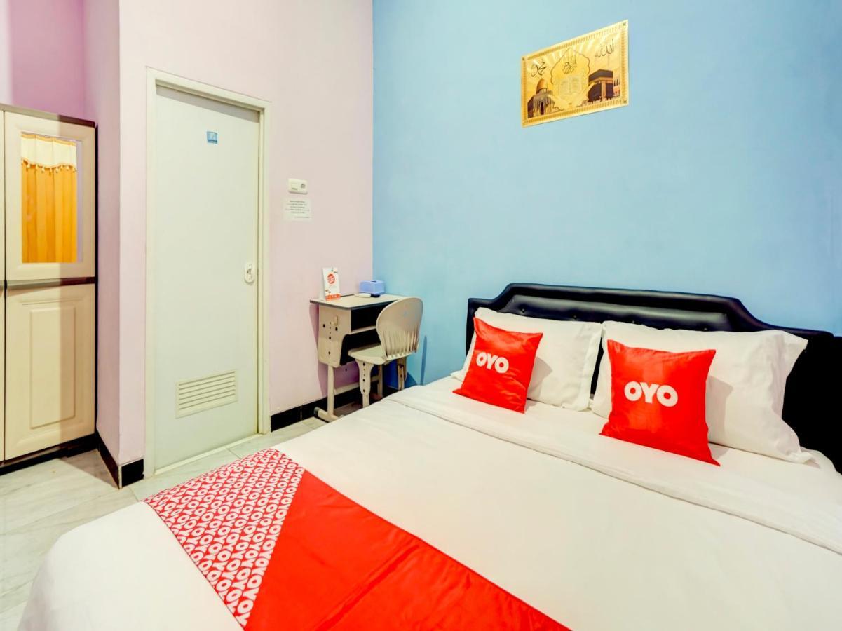 Oyo 3949 Griya Aisyah Syariah Hotel